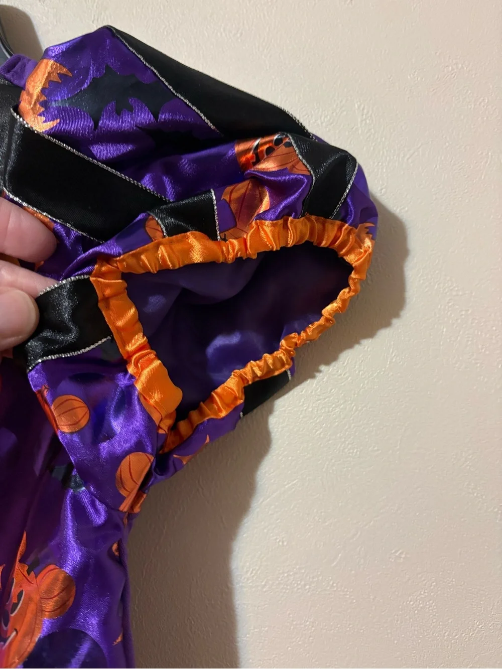 Halloween Disney Store Minnie Mouse Witch Costume Dress Size 7-8 girls - Picture 4 of 7